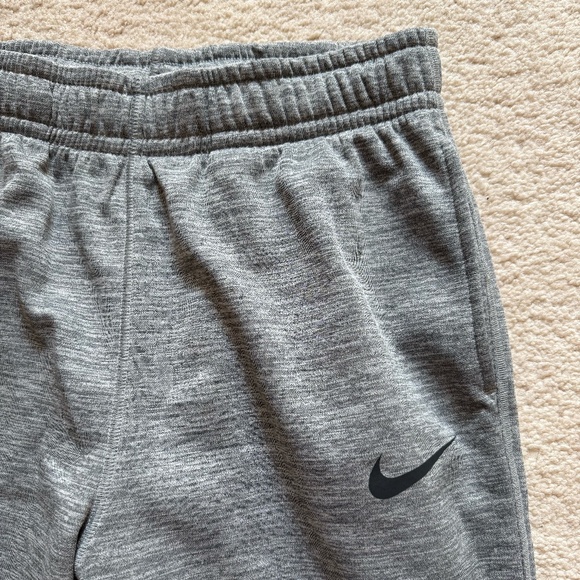 Nike gray man sweatpants, size: XL - Picture 3 of 4